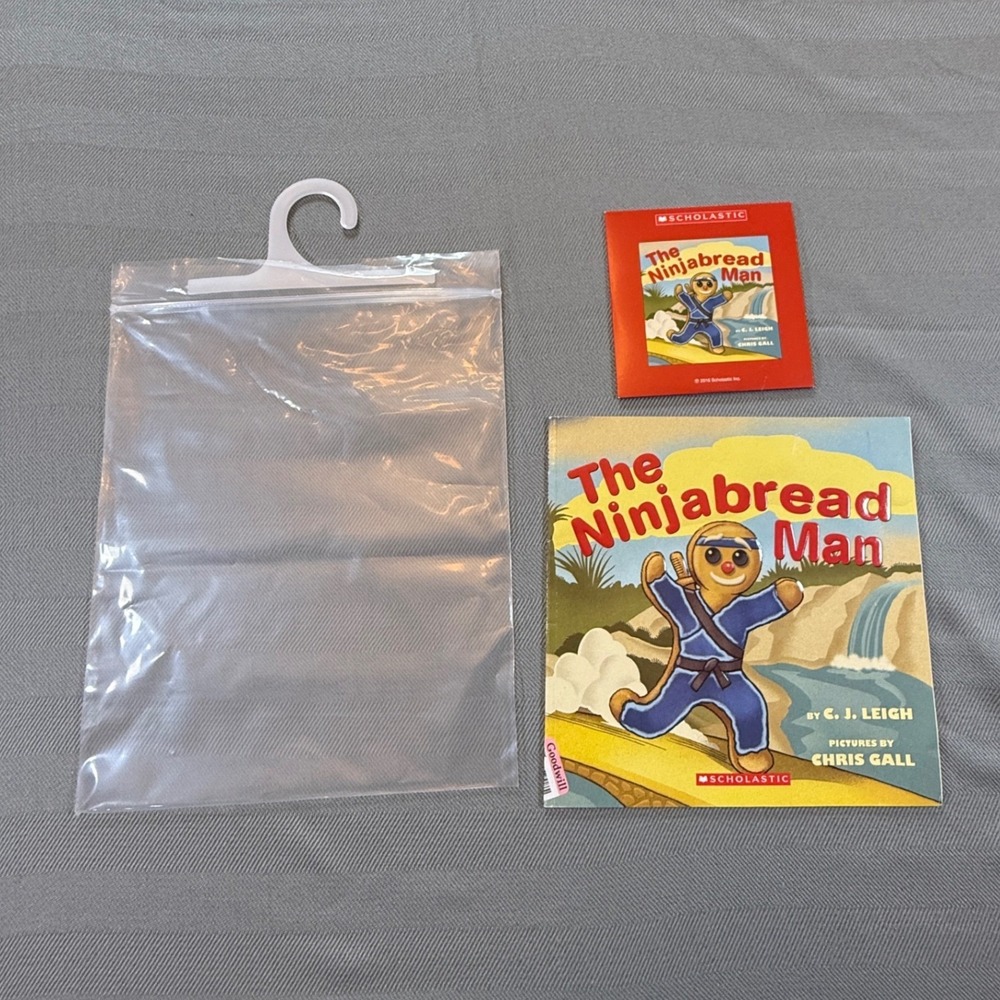 The Ninjabread Man Scholastic Book and CD C. J. Leigh Chris Gall Paperback 2513
